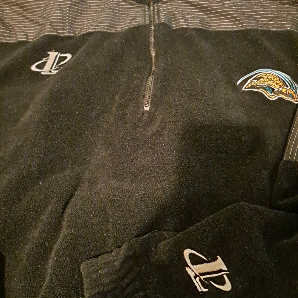 Vintage Jacksonville Jaguars quarter zip pullover. SIZE Large